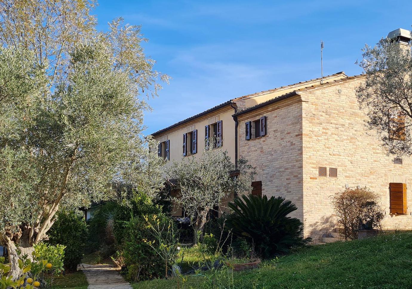 Le Residenze Degli Ulivi Hotel Campofilone Екстериор снимка